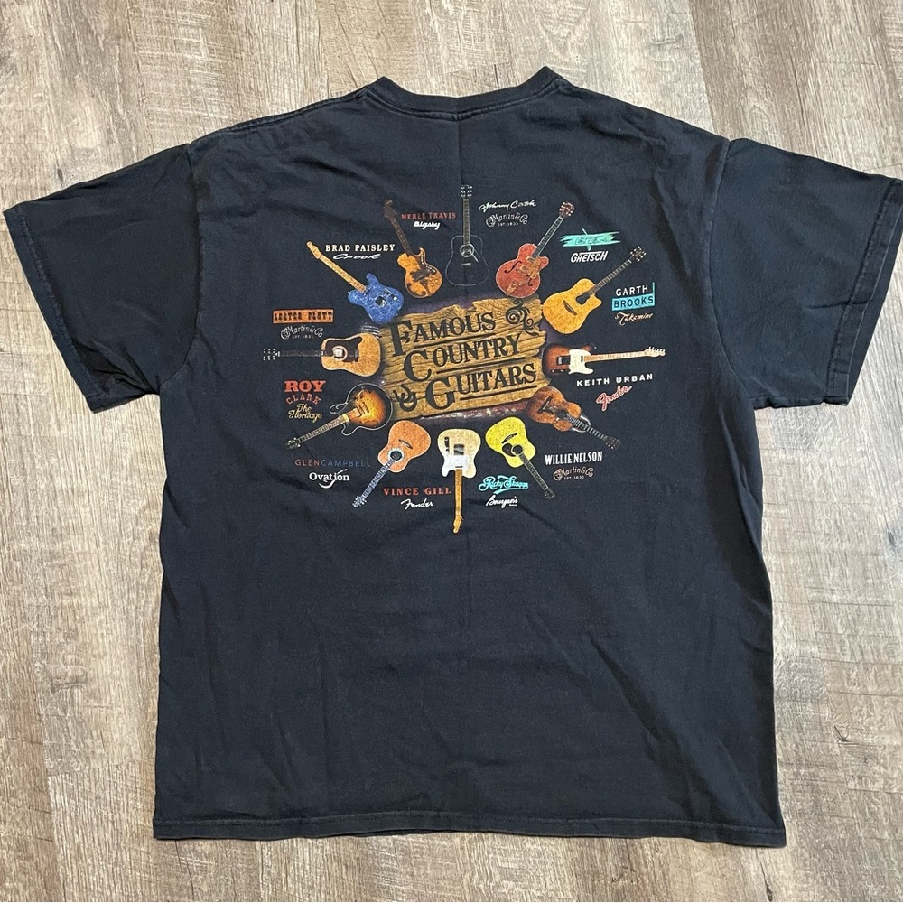 Famous Counrty Guitars men’s XL tee shirt